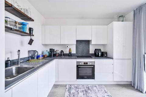 1 bedroom apartment for sale, Falconbrook Gardens, 17, Silvertown Way, Canning Town, E16