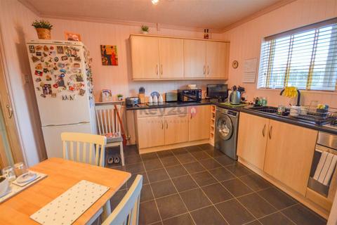 3 bedroom semi-detached house for sale, Seagrave Crescent, Sheffield, S12