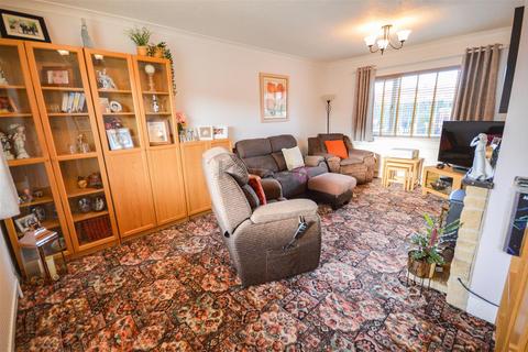 3 bedroom semi-detached house for sale, Seagrave Crescent, Sheffield, S12