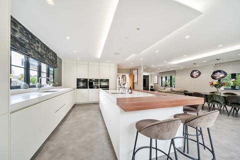 6 bedroom detached house for sale, Hill Brow, Bromley, Kent