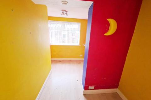 12 Moorside Crescent, Droylsden, Manchester, M43 7HT