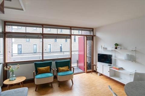 2 bedroom apartment for sale, Bowater House, Golden Lane Estate, London, EC1Y