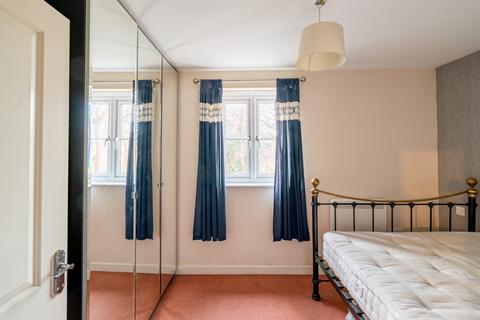 18 Dickinsons Fields, Bristol, BS3 5BG