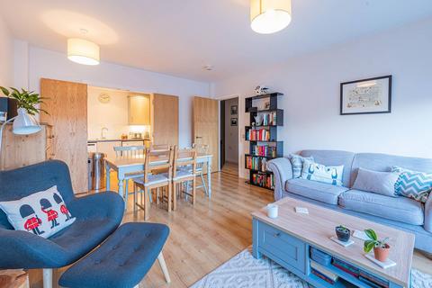 1 bedroom flat for sale, McCabe Court, Canning Town, London, E16