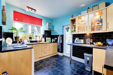 2 bedroom detached bungalow for sale, Albert Road, Beeston
