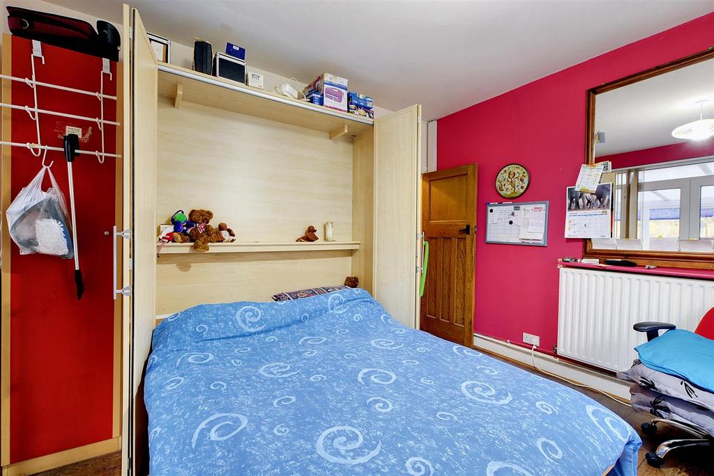 Bedroom 2 5.jpeg