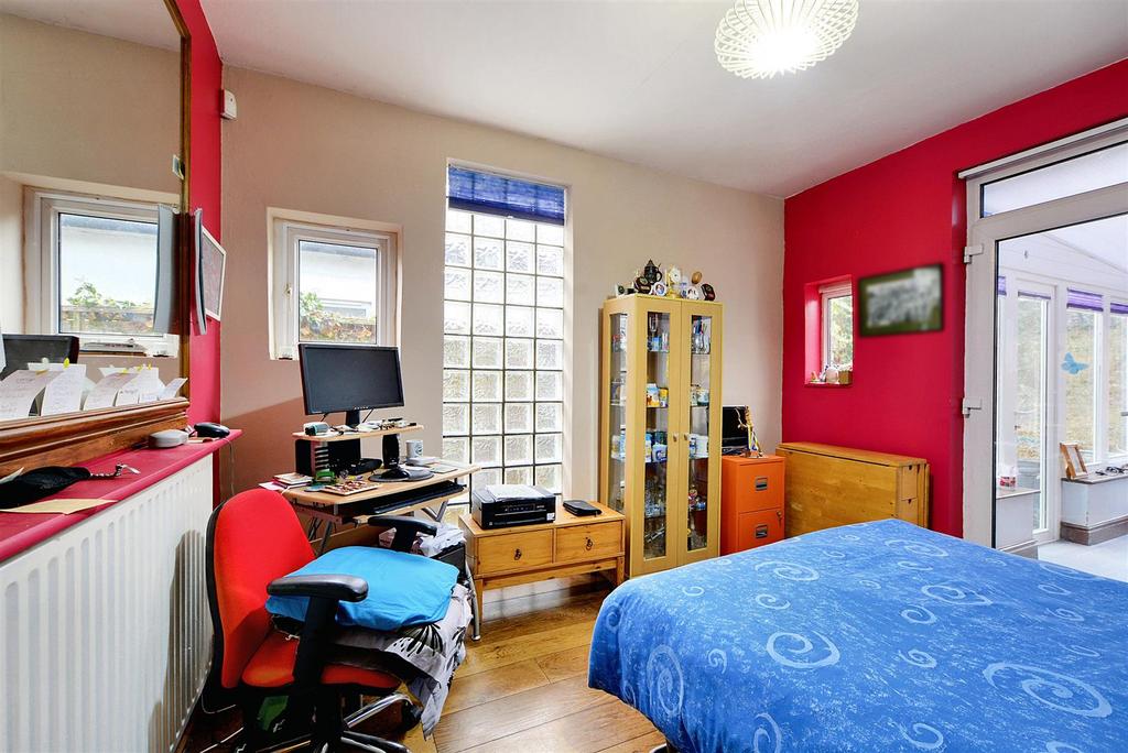 Bedroom 2 4.jpeg