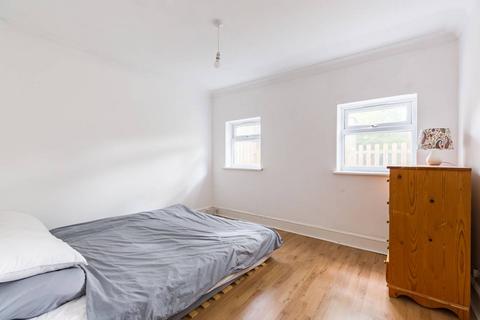 3 bedroom flat to rent, Ridge Road, London, N8 9LG, Crouch End, London, N8