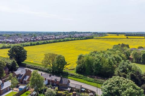 4 bedroom cottage for sale, Stratford Road, Drayton, OX15