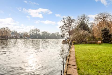 7 Broom Close, Teddington, TW11 9RJ