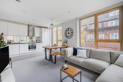 2 bedroom flat for sale, Falcon Road, Battersea