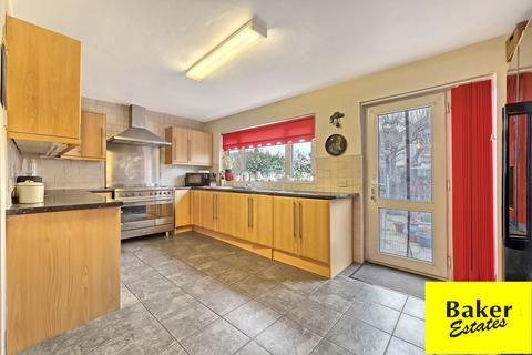 3 bedroom end of terrace house for sale, Edward Road, Chadwell Heath RM6