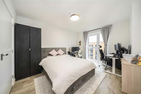 2 bedroom flat for sale, Bowen Drive, London SE7