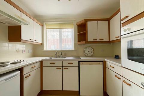 2 bedroom retirement property for sale, Cambridge Road, Southport PR9