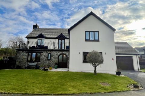 5 bedroom detached house for sale, Caeffynnon, Drefach, Llanelli