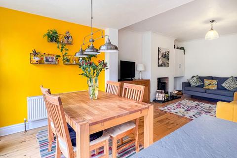 8 Elms Drive, Kirk Ella, Hull, HU10 7QJ