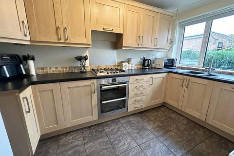 28 Dordon Close, Shirley, Solihull, B90 1AH
