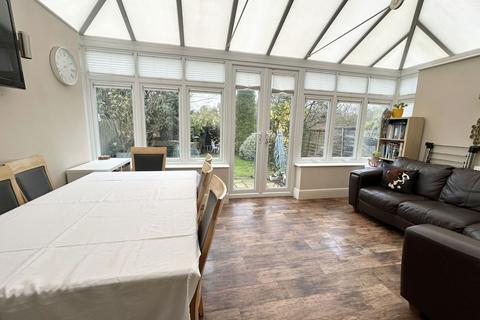 28 Dordon Close, Shirley, Solihull, B90 1AH
