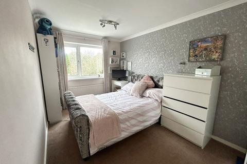 28 Dordon Close, Shirley, Solihull, B90 1AH
