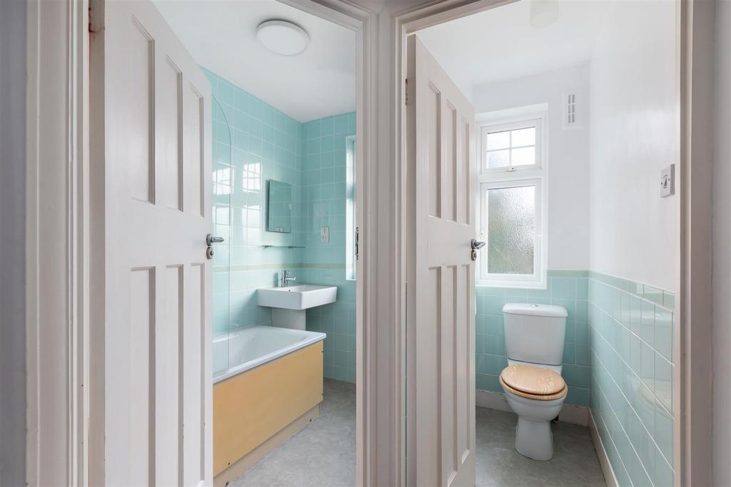 Bathroom & Toilet