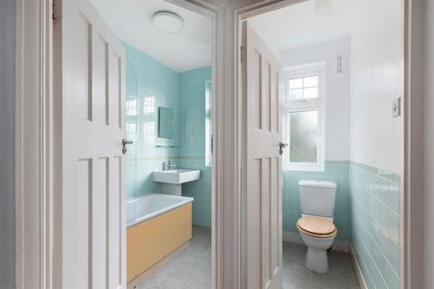 12 Cannon Close, London, SW20 9HA