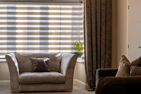 11 Summerhouse Drive, Sheffield, S8 8AD