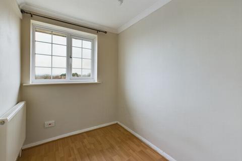 72 Beech Hill, Haywards Heath, RH16 3RX