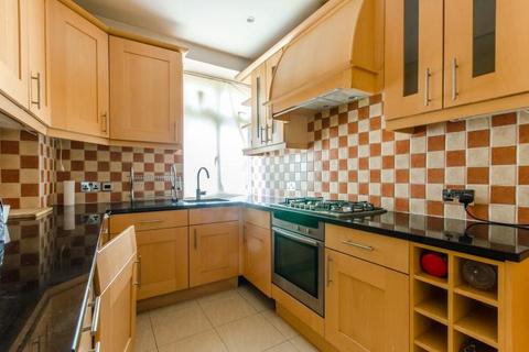 3 bedroom flat for sale, Grove Hall Court, Hall Road, London, NW8