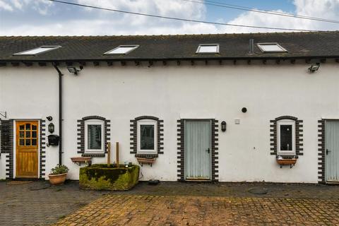 3 bedroom barn conversion to rent, Buttercup Barn, Shutt Green Lane, Brewood