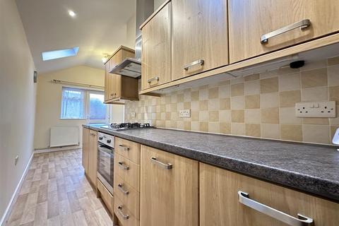 8 Caburn Close, Scarborough, YO12 5DY