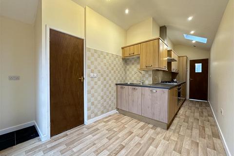 8 Caburn Close, Scarborough, YO12 5DY