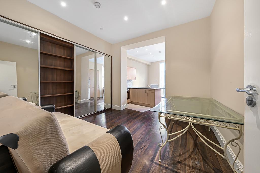 Bedroom Reception