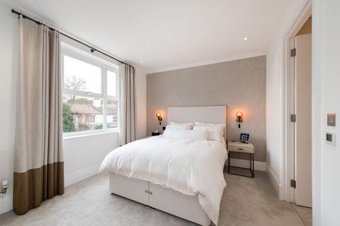 5 bedroom terraced house for sale, Sassoon Drive, Barnet, EN4