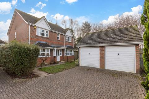 4 bedroom detached house for sale, The Stennings, East Grinstead RH19