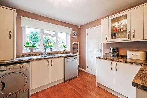 4 bedroom detached house for sale, Malvern Road, Ashford, Kent, TN24