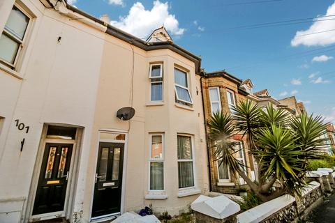 1 bedroom flat to rent, Bayford Road, West Sussex BN17