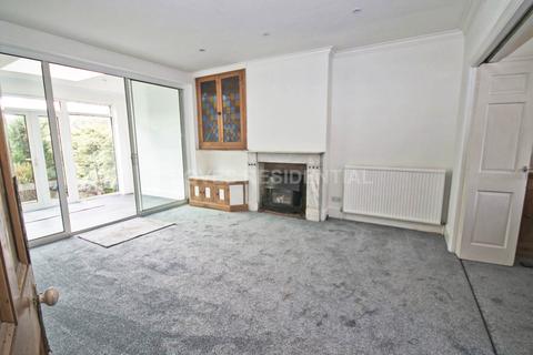 4 bedroom detached house to rent, Lime Grove, New Malden