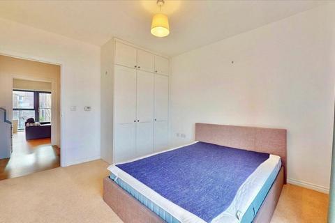 2 bedroom flat to rent, Bellevalia Court, Woodmill Road, Hackney