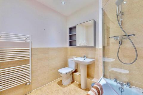 2 bedroom flat to rent, Bellevalia Court, Woodmill Road, Hackney