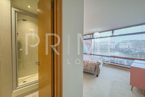 3 bedroom apartment to rent, Parliament View Apartments, Albert Embankment, London