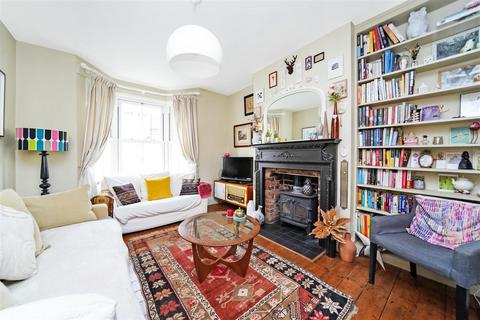 4 bedroom terraced house for sale, Connaught Road, London E4