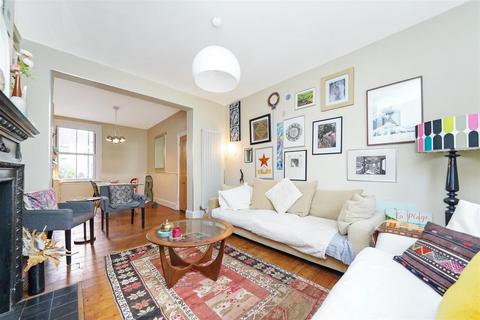 10 Connaught Road, Chingford, London, E4 7DL