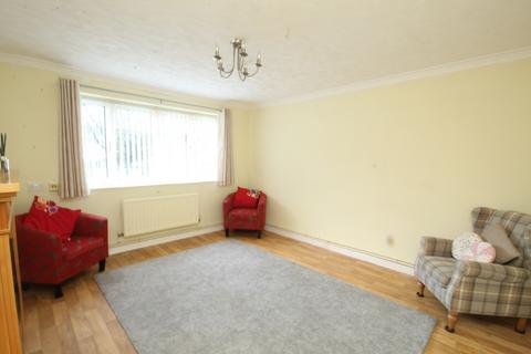 1 bedroom flat for sale, Wardle Close, Stretford, M32 0TF