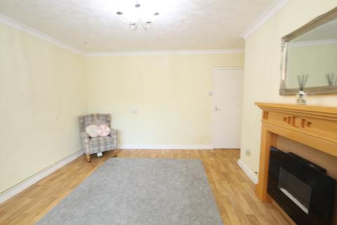 1 bedroom flat for sale, Wardle Close, Stretford, M32 0TF