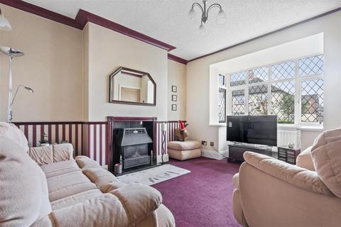 2 bedroom terraced house for sale, Sunnybank Crescent, Leeds LS19