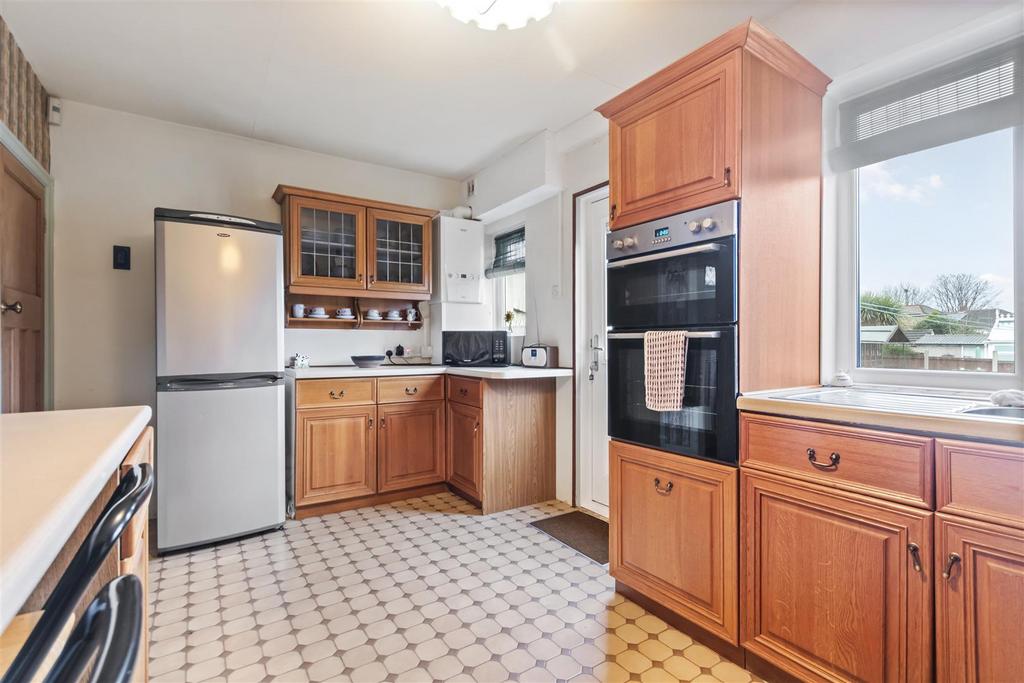 Fitted kitchen