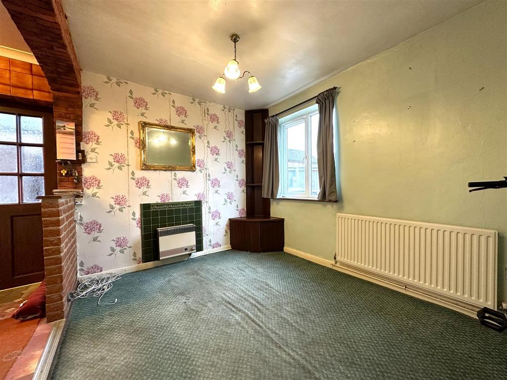 Dining Room 827
