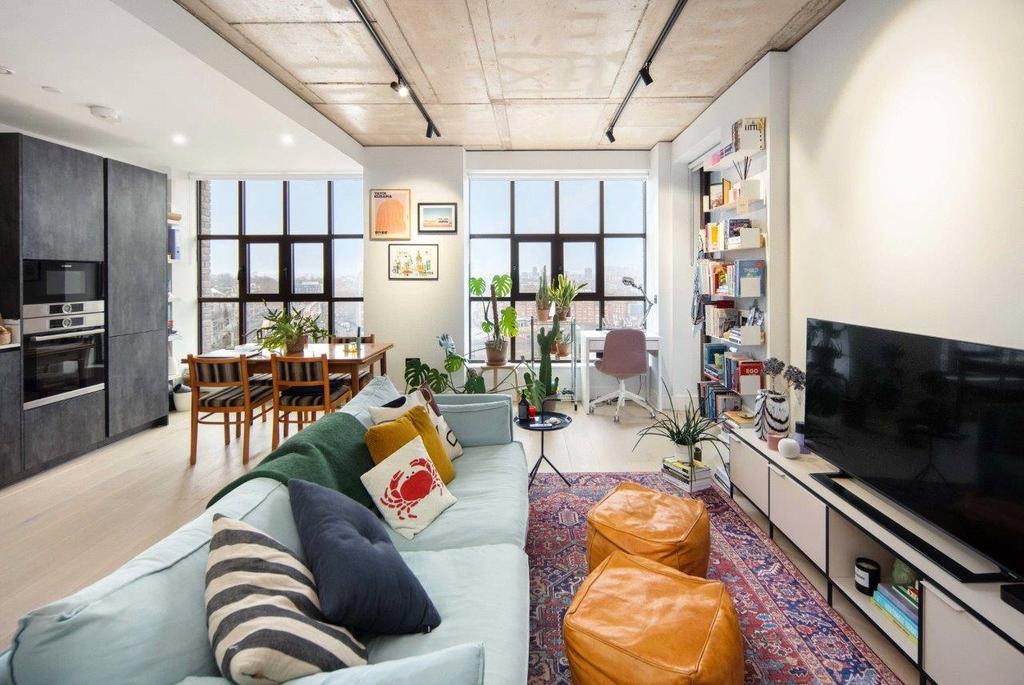 Living Room/Kitchen