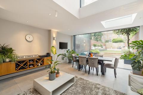 4 bedroom terraced house for sale, The Chase, London, SW4