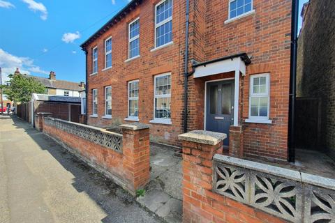 5 bedroom house to rent, Greenfield Street, Waltham Abbey